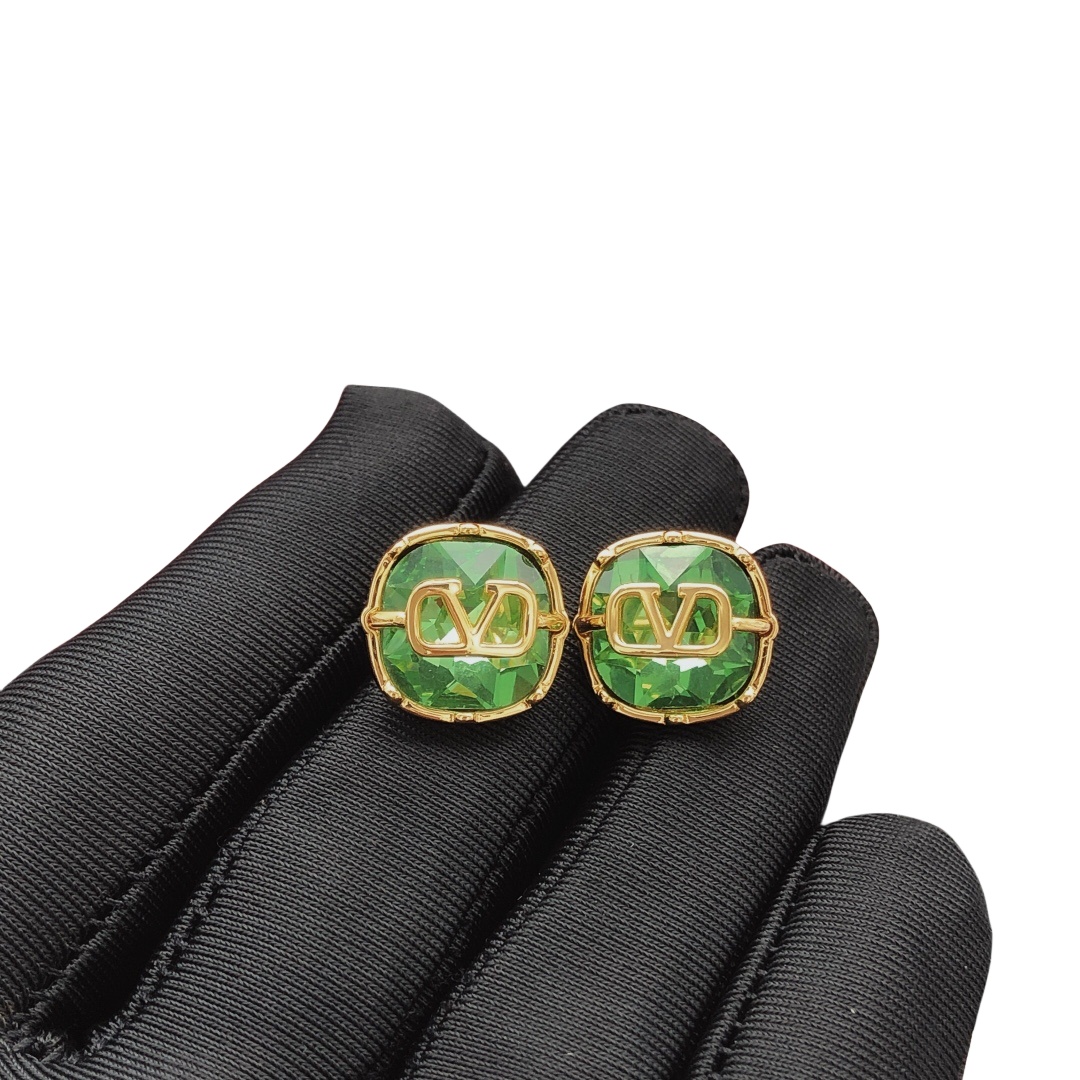 VTE063 vlogo signature earrings with Swarovski Crystals in a Six-Claws Set - ccjewelryacc