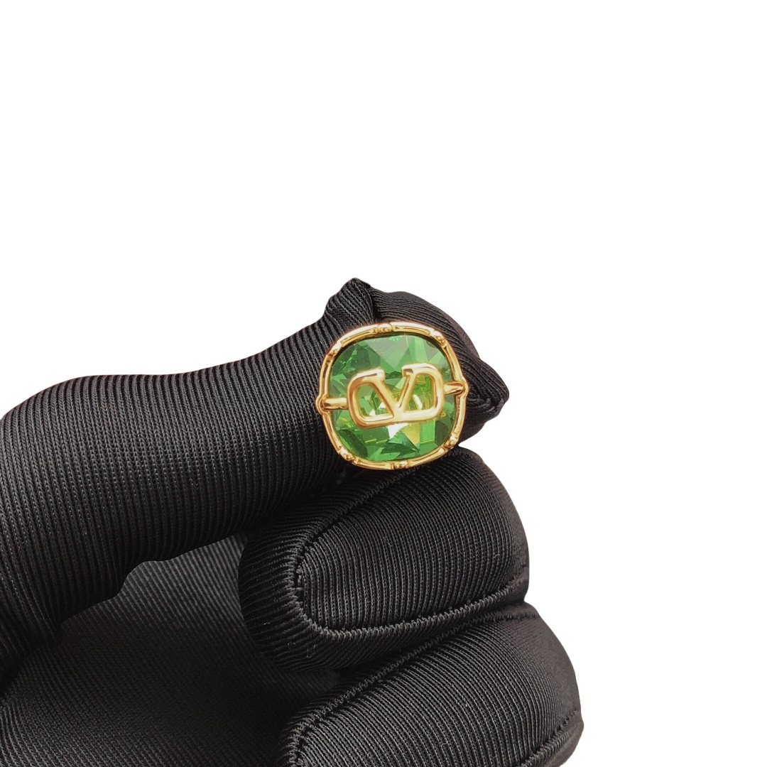 VTE063 vlogo signature earrings with Swarovski Crystals in a Six-Claws Set - ccjewelryacc