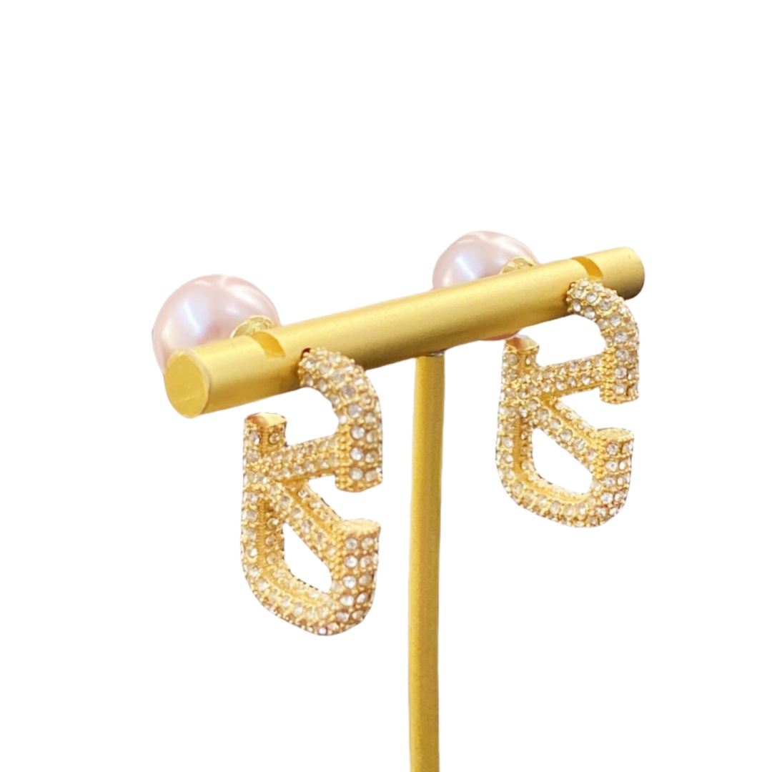 VTE059 Valentino v logo earrings in metal with pink pearl and crystal - ccjewelryacc