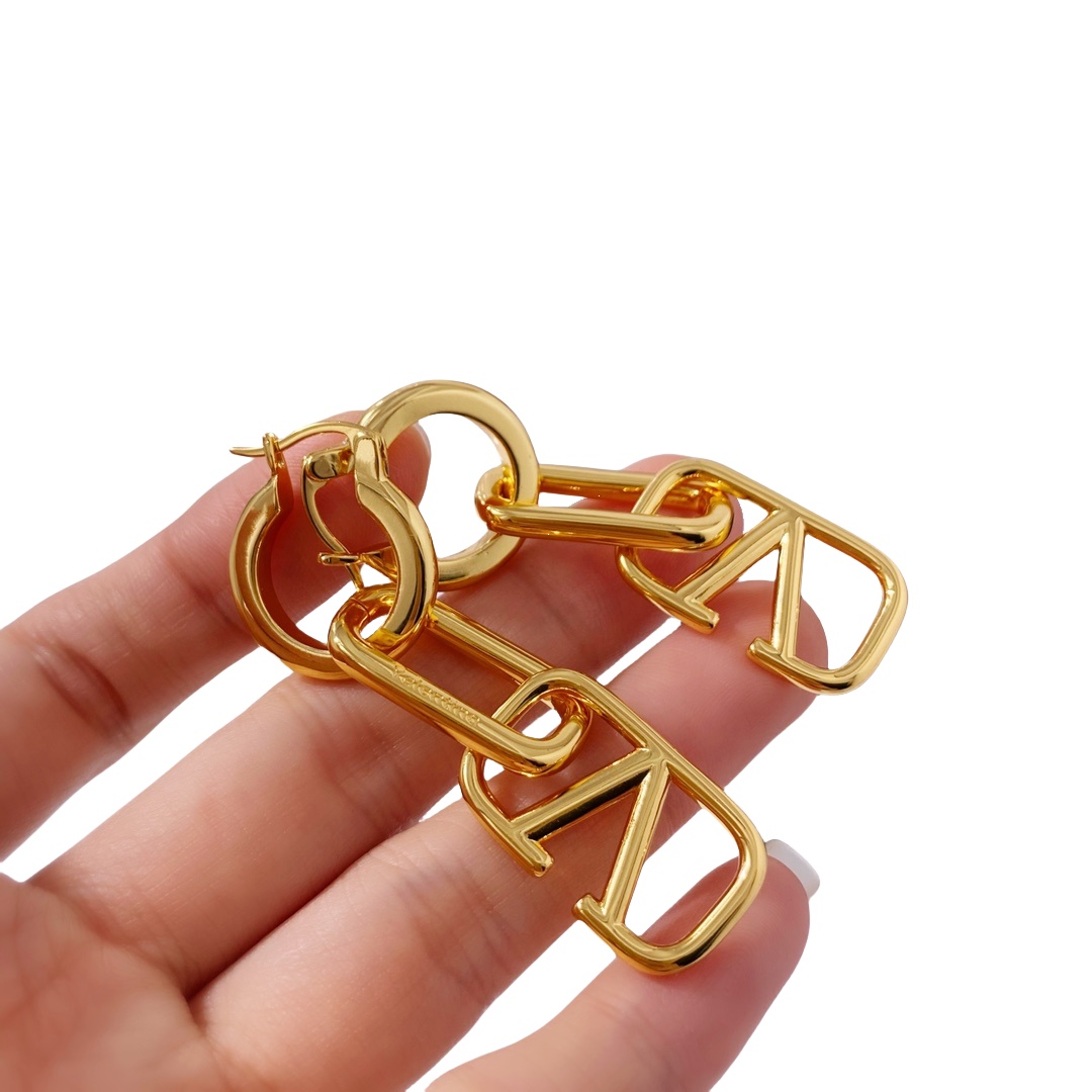 VTE079 V Logo hoop Earrings - ccjewelryacc