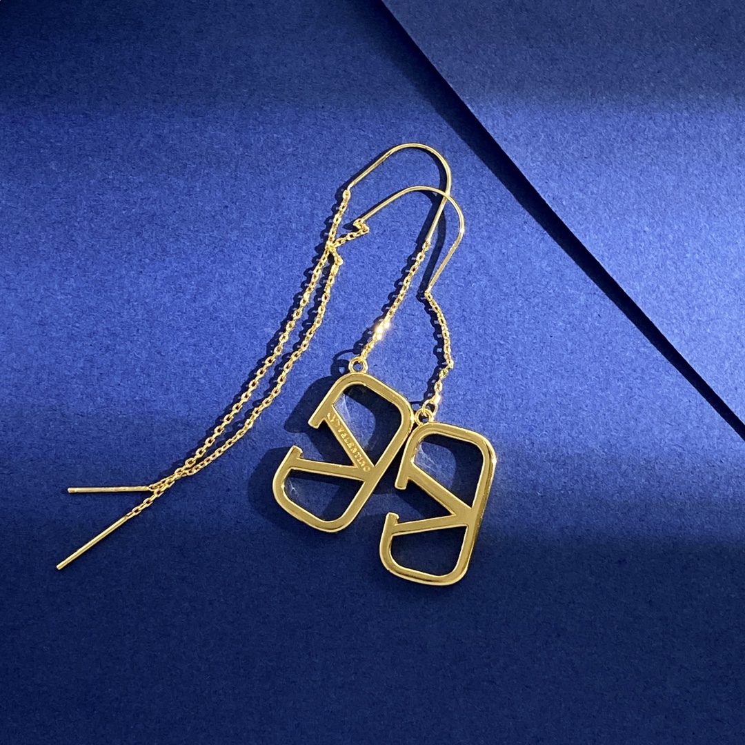 VTE087 Vlogo signature metal tassels earrings - ccjewelryacc