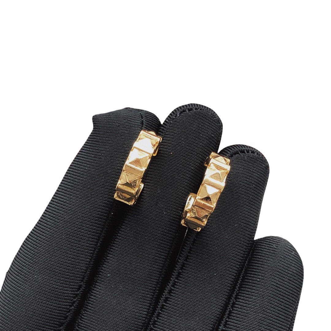 VTE093 Metal Gold /Pink Rockstud hoop earrings - ccjewelryacc