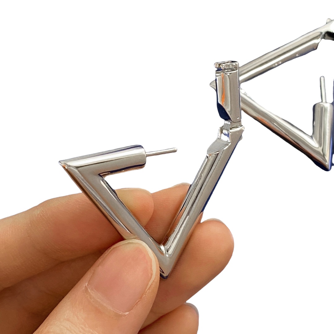 VTE101 VLogo hoop Earrings - ccjewelryacc