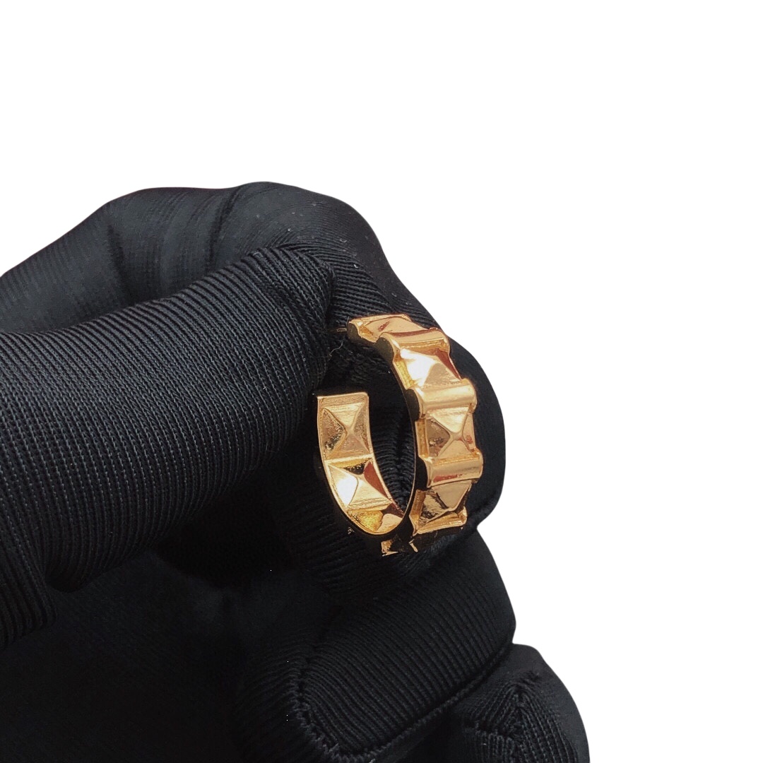 VTE093 Metal Gold /Pink Rockstud hoop earrings - ccjewelryacc