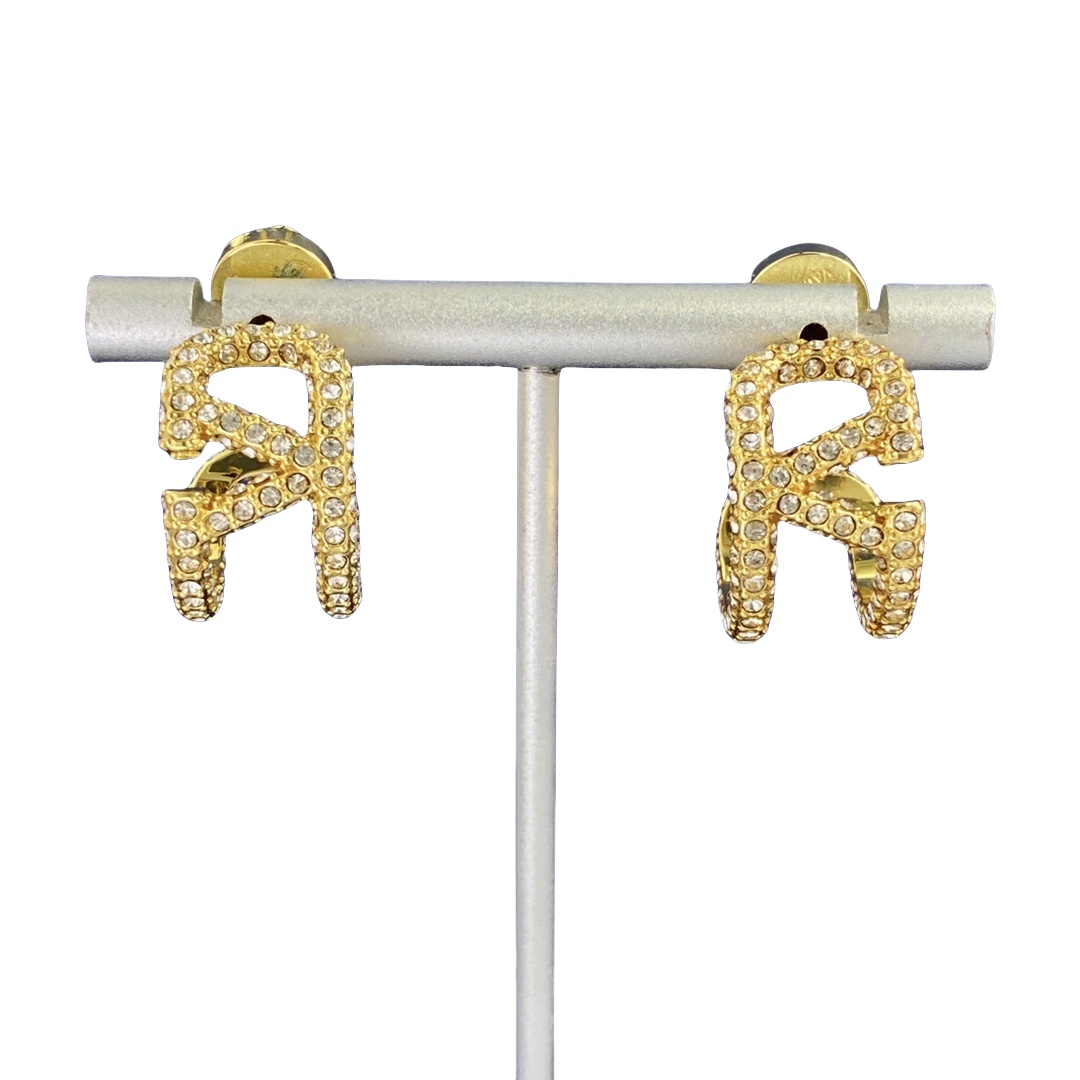 VTE120 C-shape V Logo Earrings - ccjewelryacc