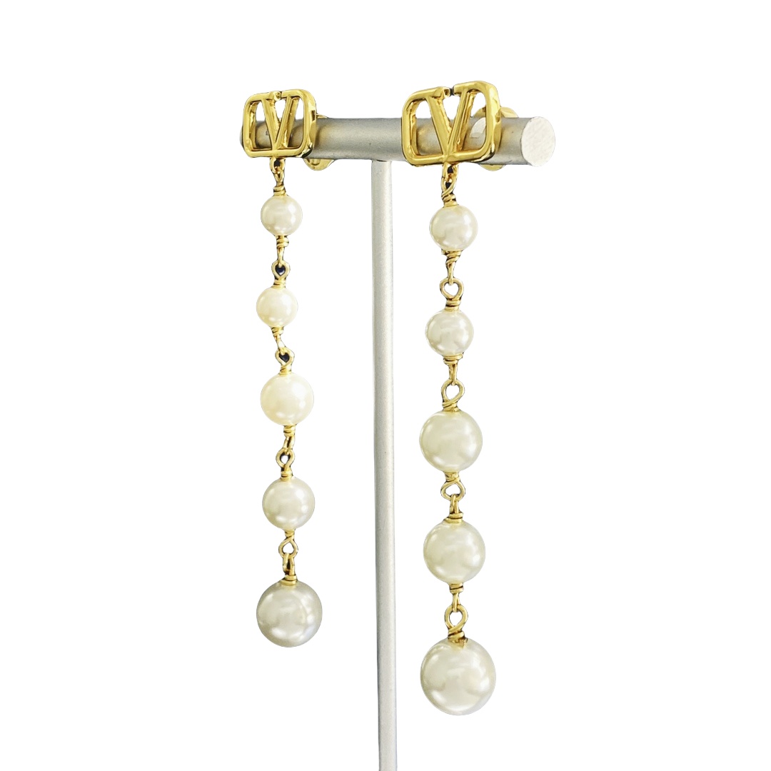 VTE124 VLogo pearl tassels drop Earrings - ccjewelryacc