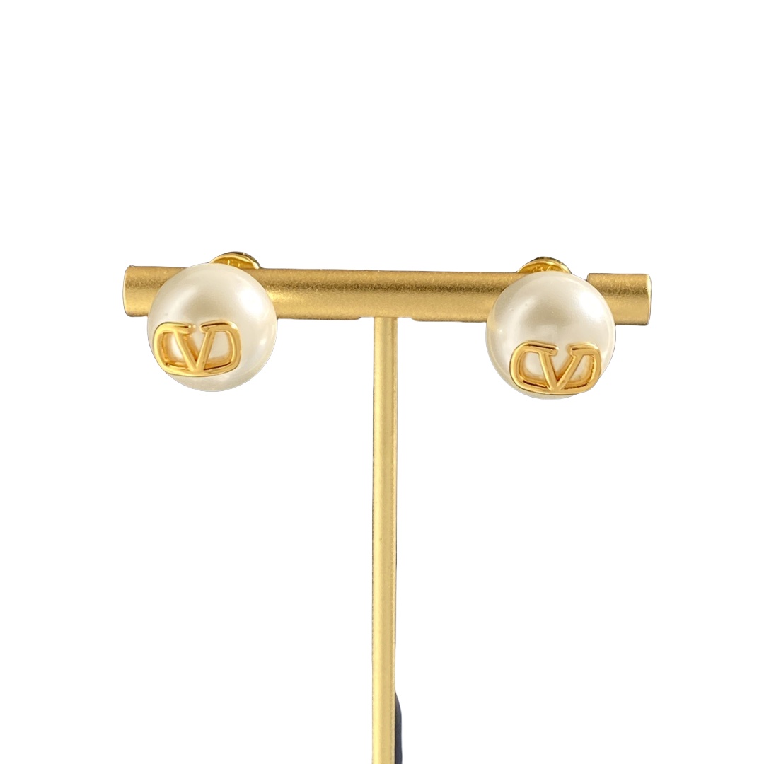VTE112 VLogo garavani pearl stud earrings - ccjewelryacc