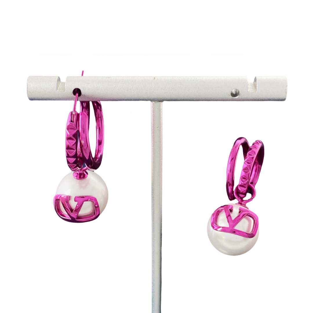 VTE111 V Logo pearl drop Earrings - ccjewelryacc