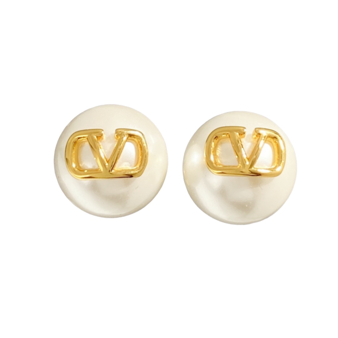 VTE112 VLogo garavani pearl stud earrings - ccjewelryacc