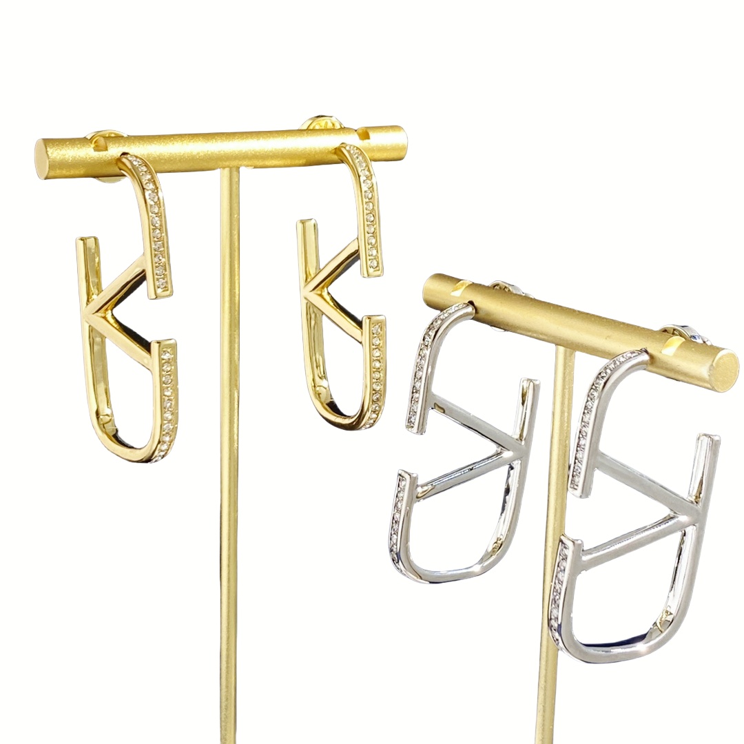 VTE122 V Logo Earrings in Metal with side crystal - ccjewelryacc