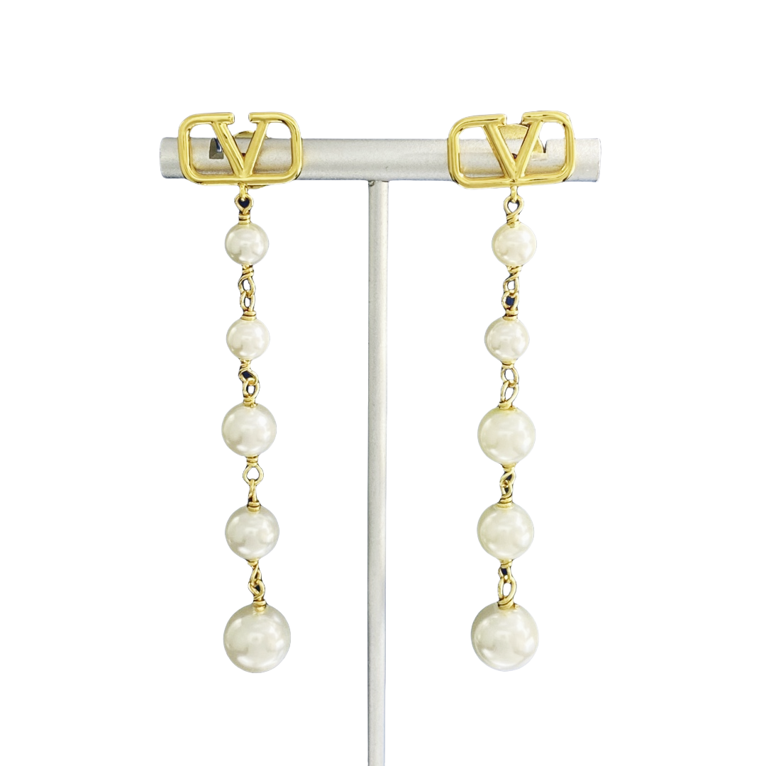 VTE124 VLogo pearl tassels drop Earrings - ccjewelryacc