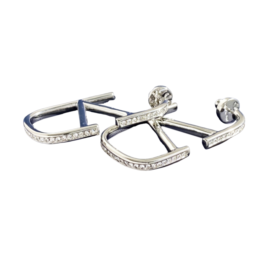 VTE122 V Logo Earrings in Metal with side crystal - ccjewelryacc