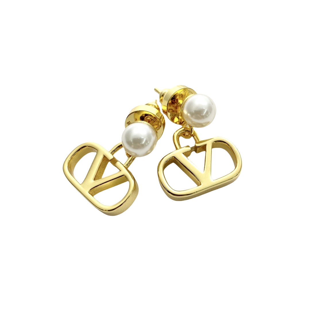 VTE116  Metal V Logo with pearl drop Earrings - ccjewelryacc