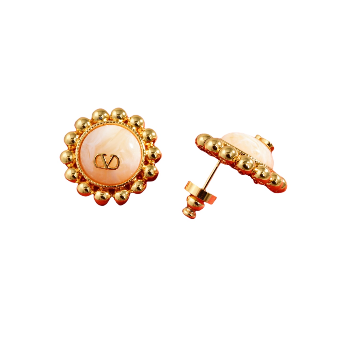 VTE110 Vlogo stud earrings - ccjewelryacc
