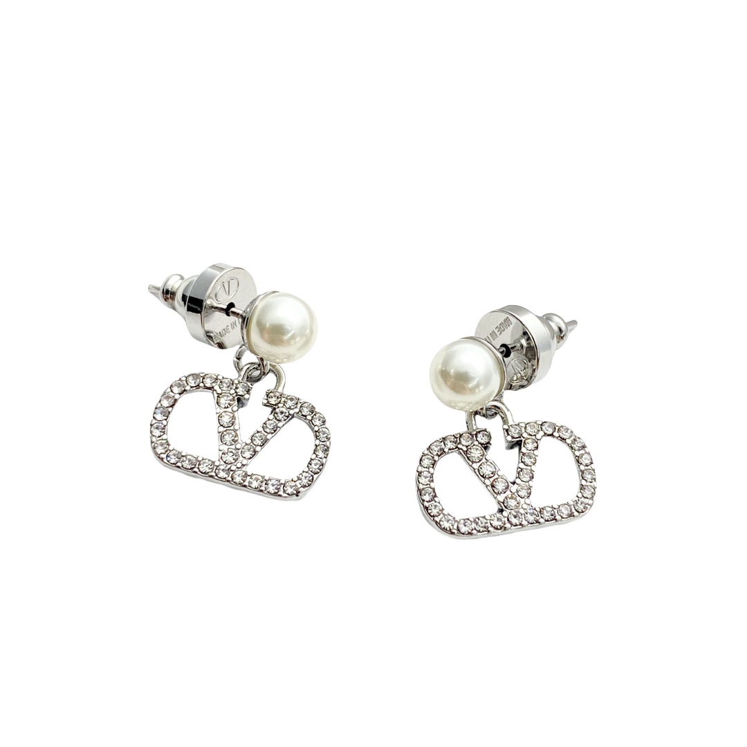 VTE116  Metal V Logo with pearl drop Earrings - ccjewelryacc