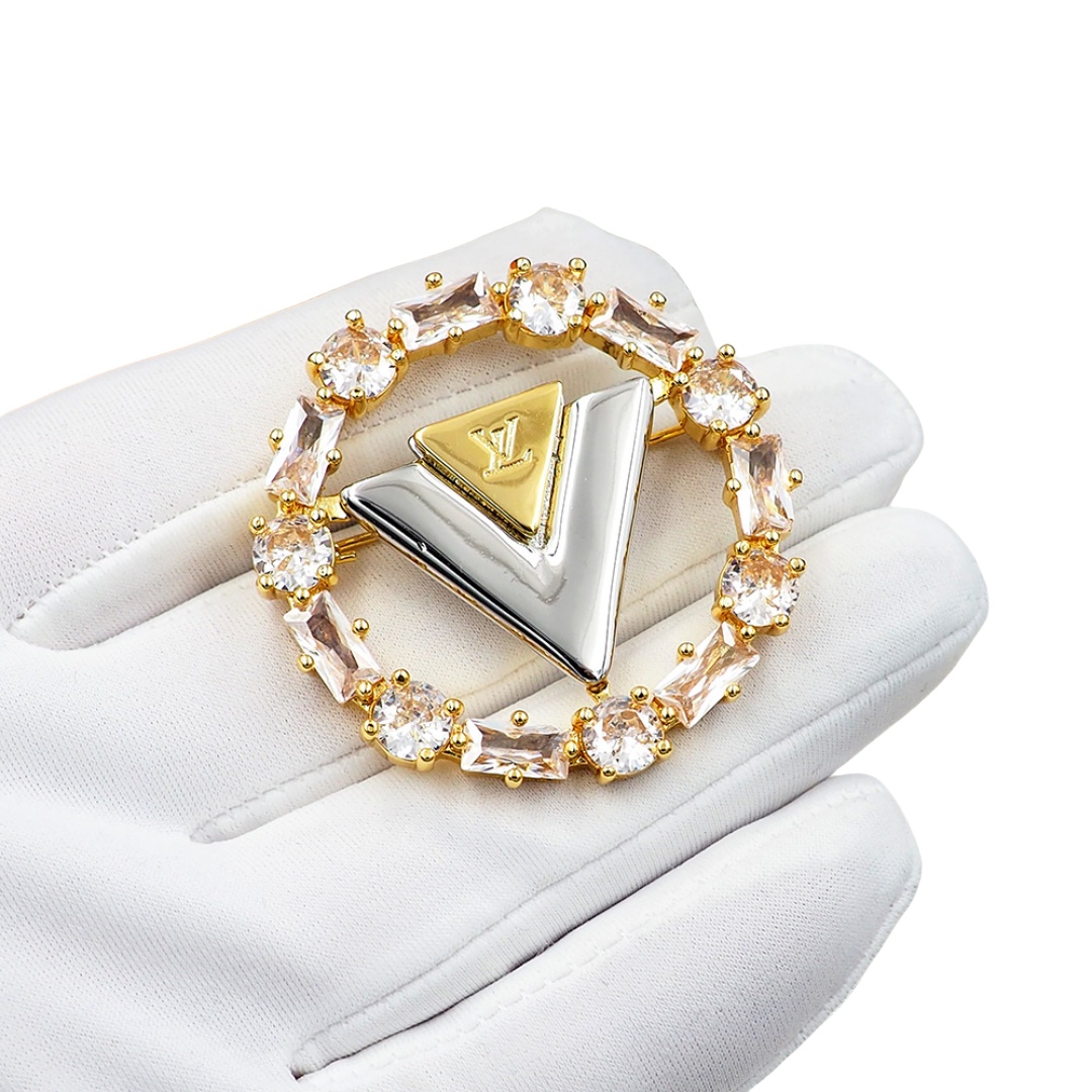 LVB018 V For vuitton brooch in metal and crystal - ccjewelryacc