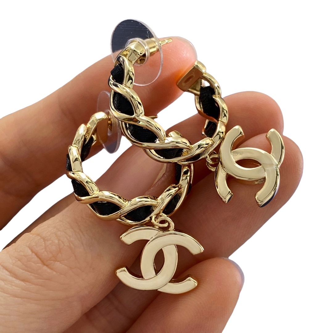 CCE003 Metal and leather classical Double c cc logo stud earring - ccjewelryacc