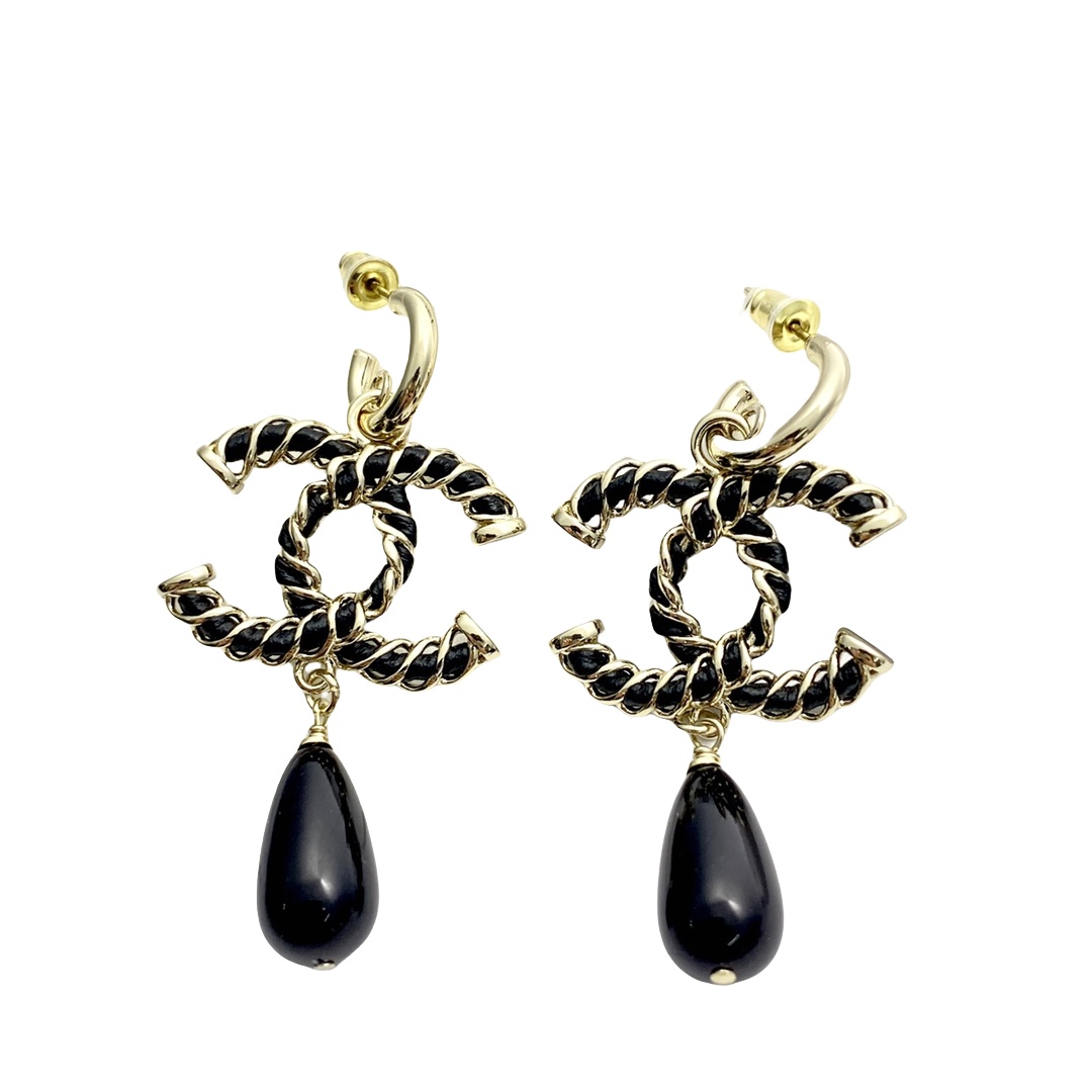 CCE033 Metal leather cc logo with black pearl drop earring - ccjewelryacc