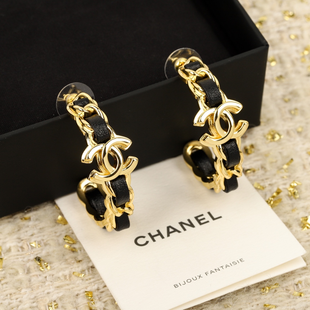 CCE003 Metal and leather classical Double c cc logo stud earring - ccjewelryacc