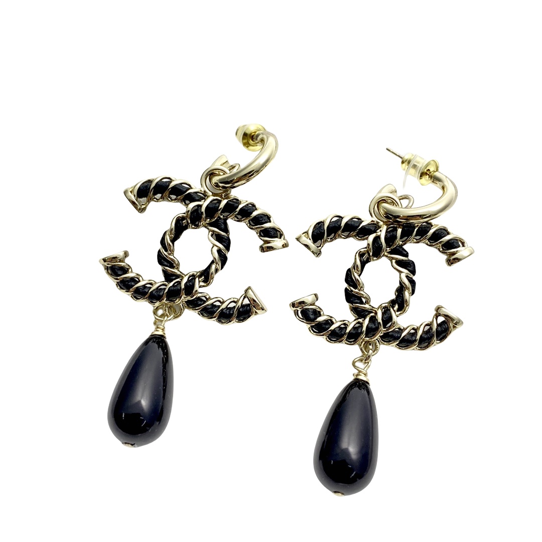 CCE033 Metal leather cc logo with black pearl drop earring - ccjewelryacc