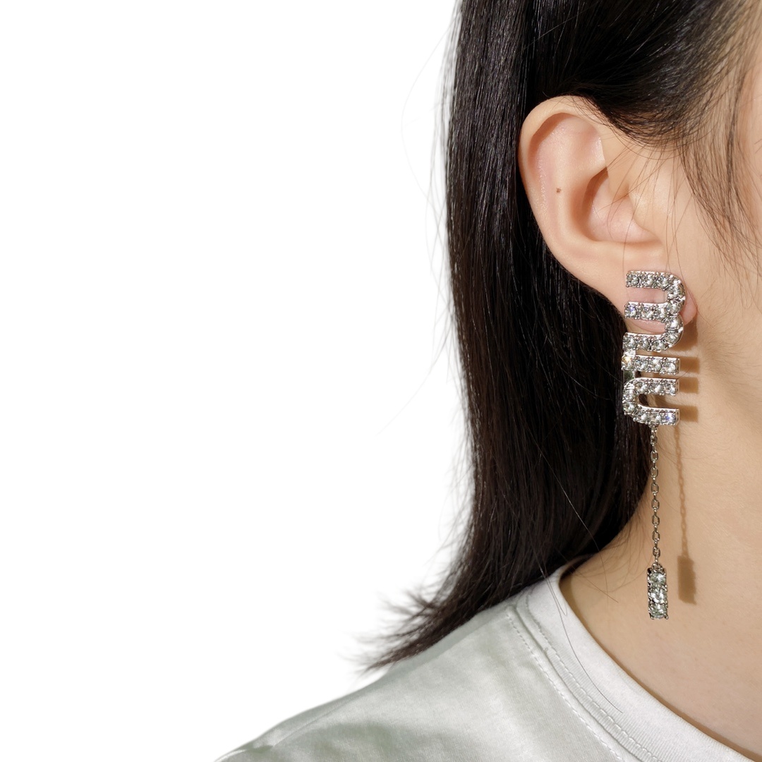MME007 Crystal Miumiu tassels earring - ccjewelryacc