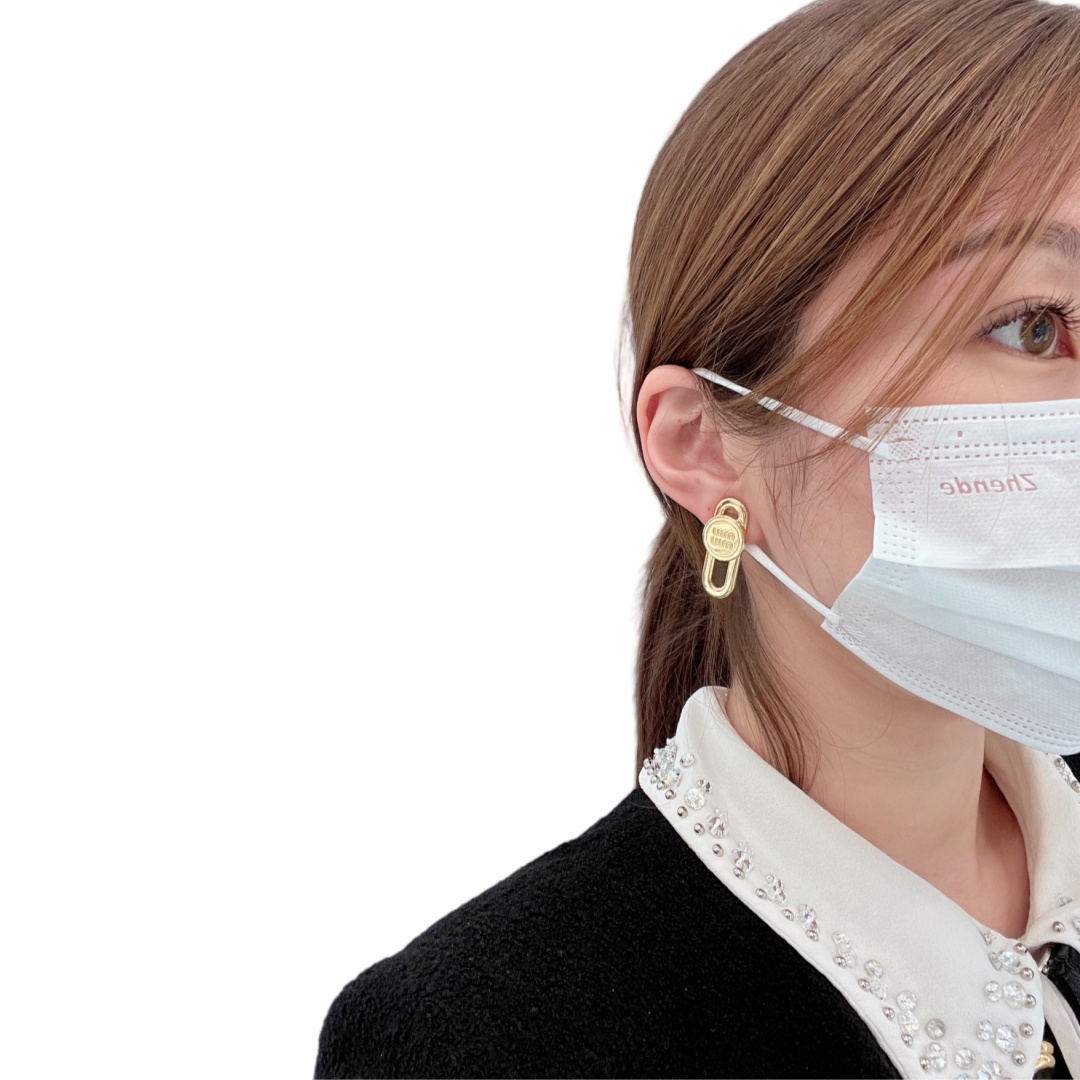 MME018 Miu miu metal safety pin stud earrings - ccjewelryacc