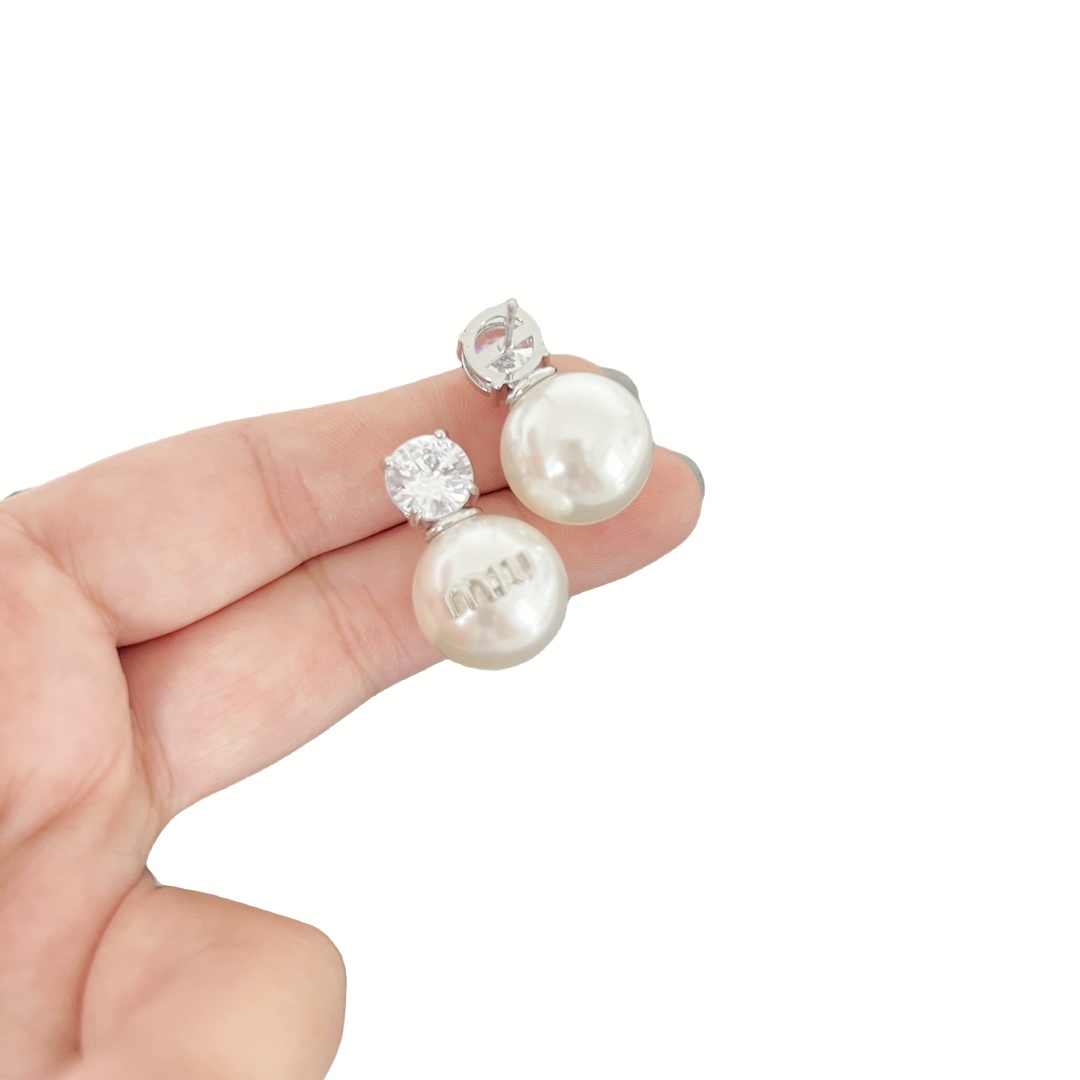 MME040 Miu miu crystal drop earrings - ccjewelryacc