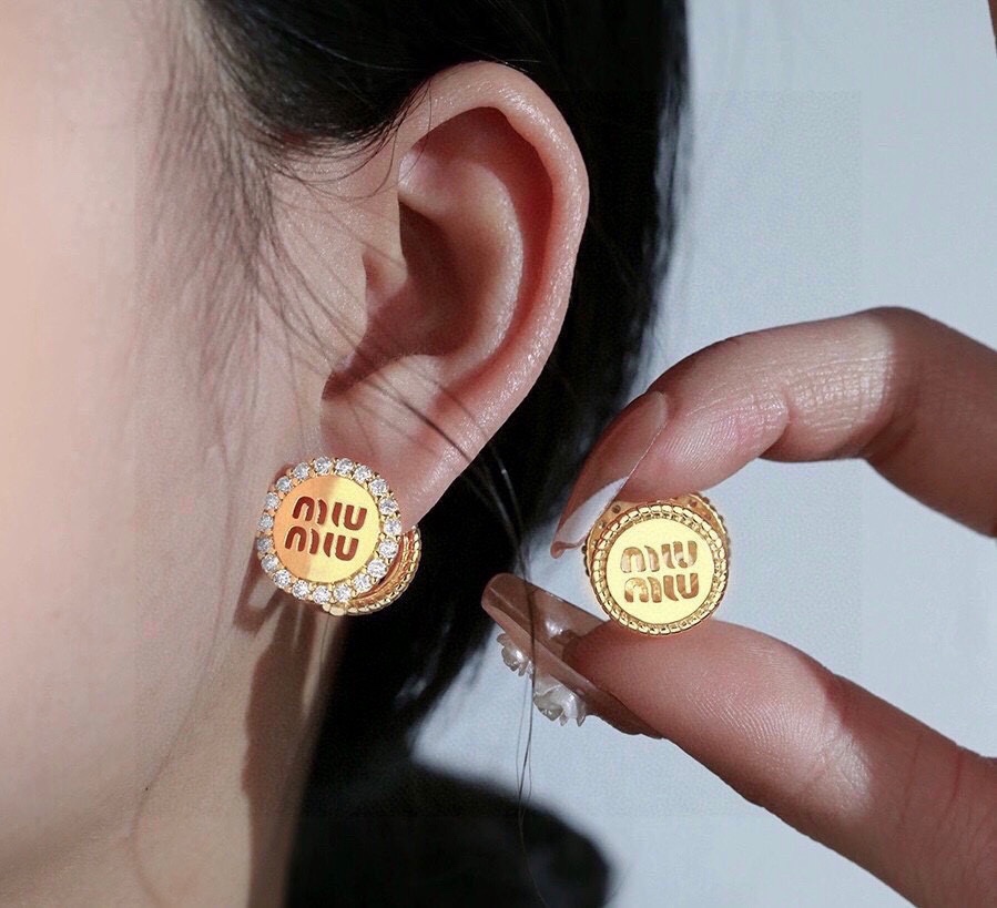 MME043 Miumiu ear clip in metal and crystal - ccjewelryacc