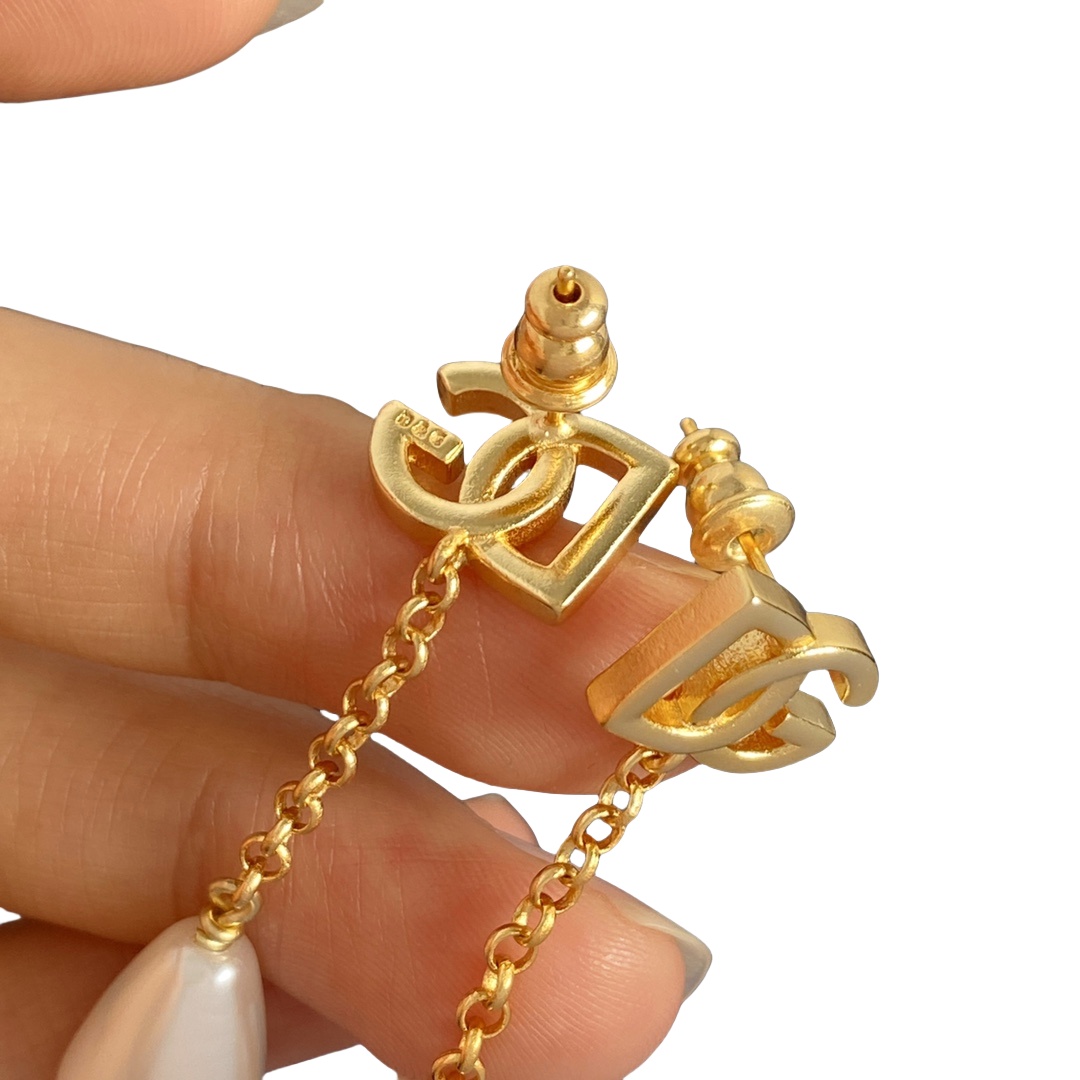 DGE018 Dolce and gabbana pearl Drop earrings - ccjewelryacc