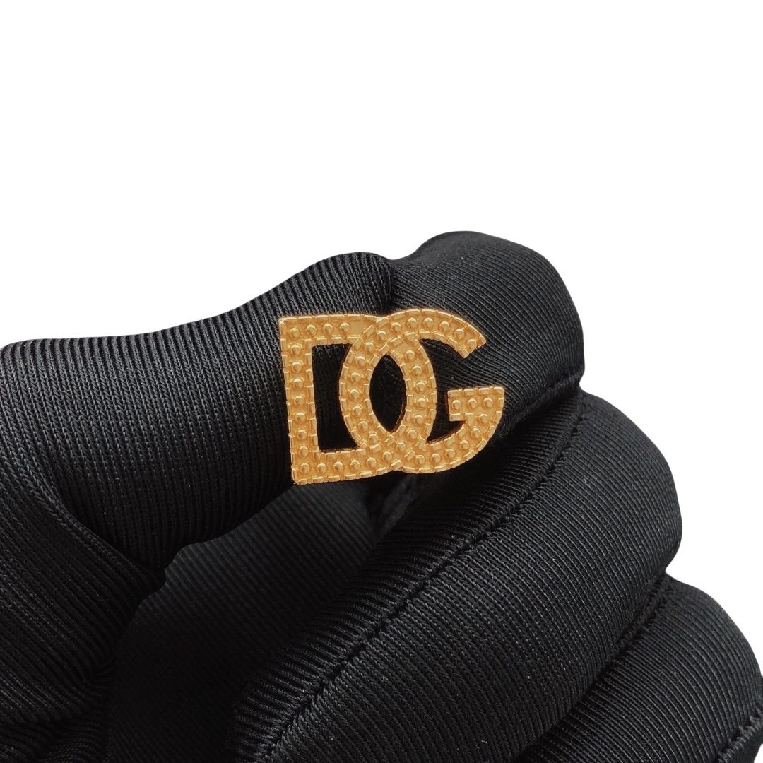 DGE040 Metal Gold DG logo earrings - ccjewelryacc