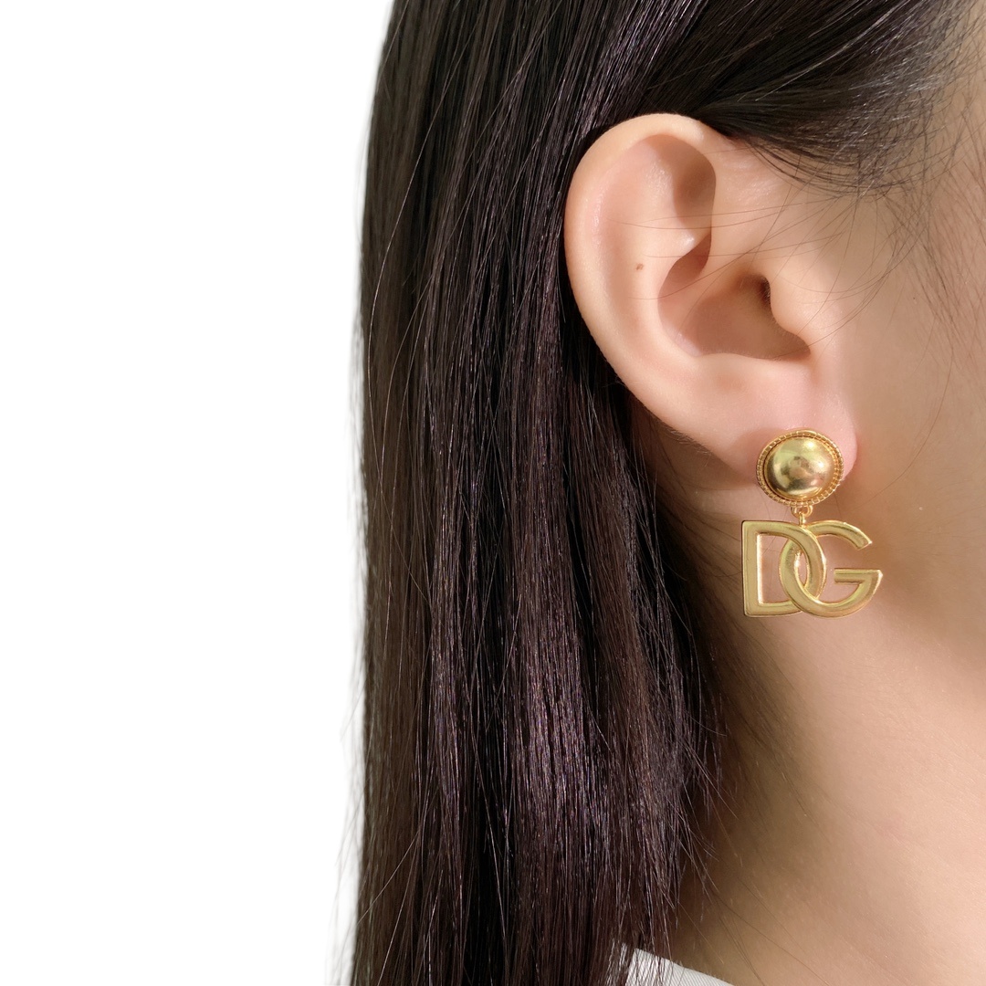DGE022 Dolce and gabbana gold earrings - ccjewelryacc