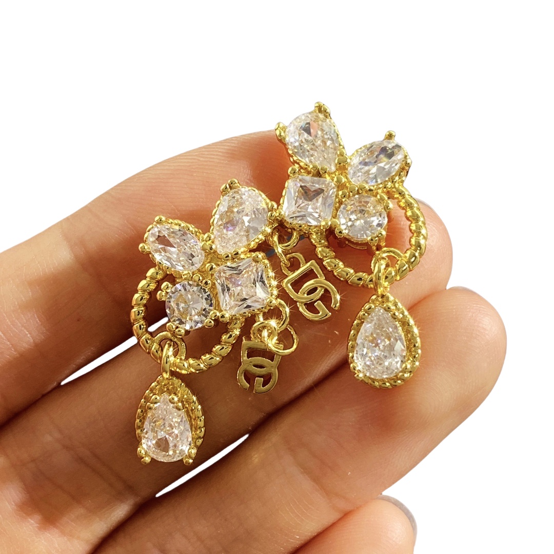 DGE030 Dolce and gabbana Crystal flower earrings - ccjewelryacc