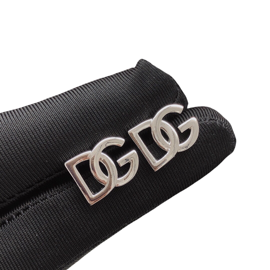 DGE003 Metal Gold DG earring - ccjewelryacc