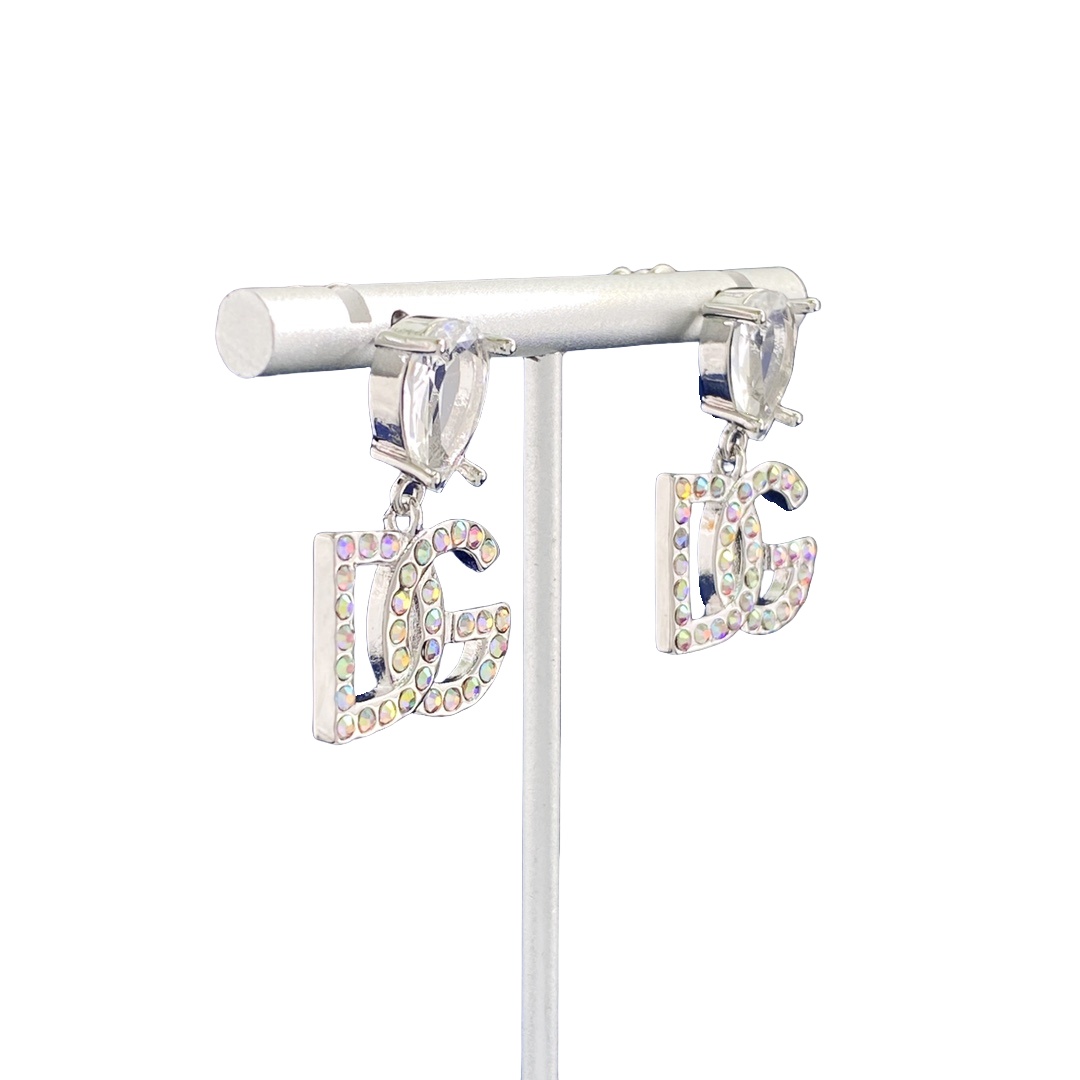 DGE035 Red & black &white stone With color diamond DG logo drop earrings - ccjewelryacc