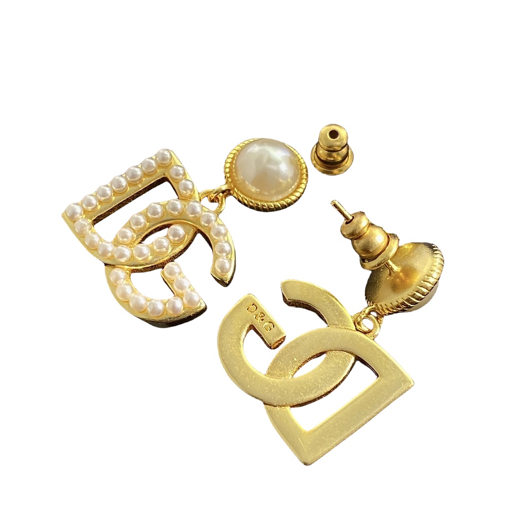 DGE028 Dolce and gabbana logo earrings - ccjewelryacc