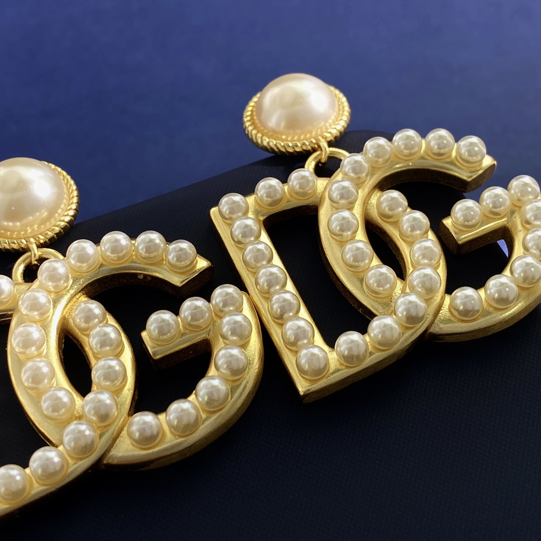 DGE028 Dolce and gabbana logo earrings - ccjewelryacc