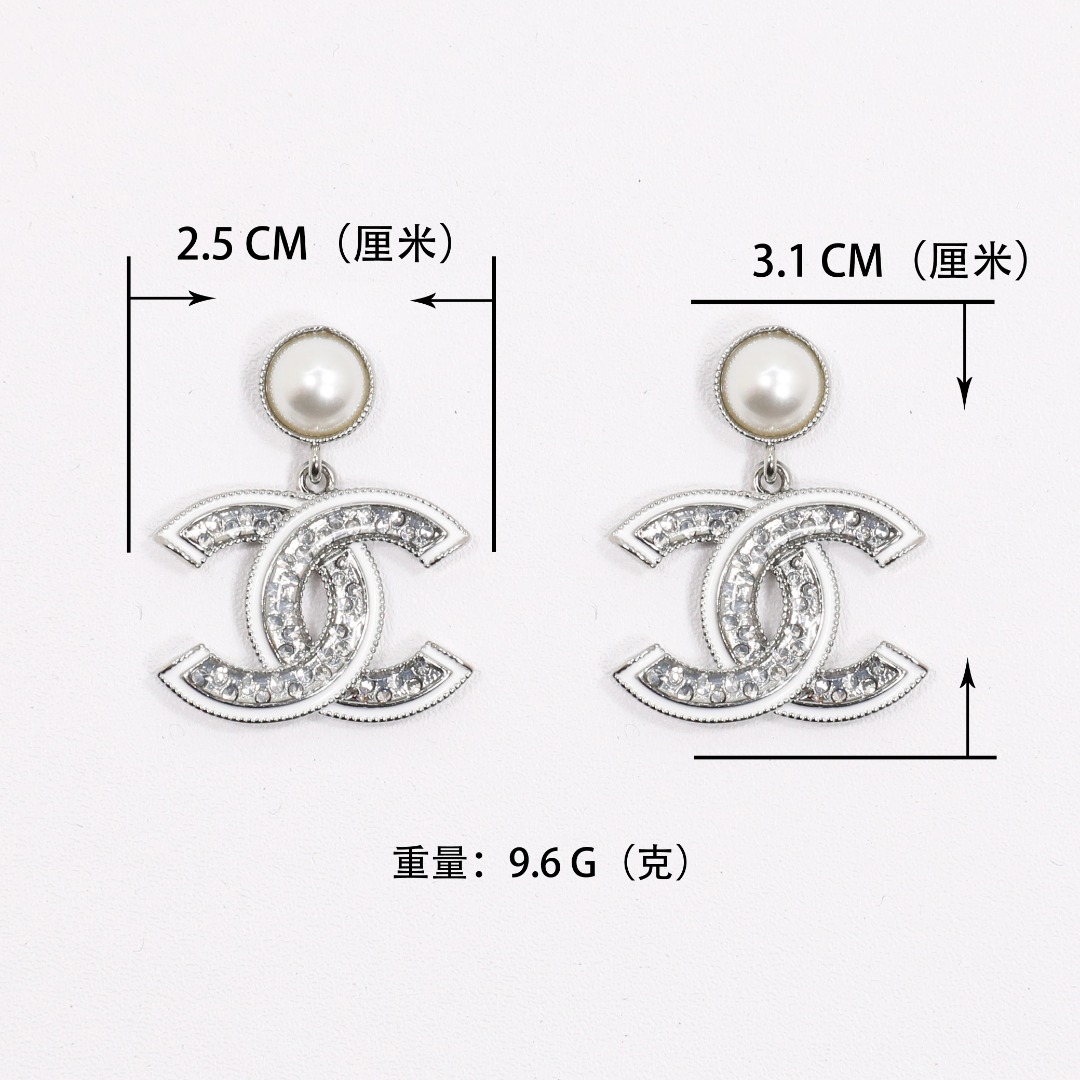 CCE122 White Gold enamel and crystal cc logo stud earrings - ccjewelryacc