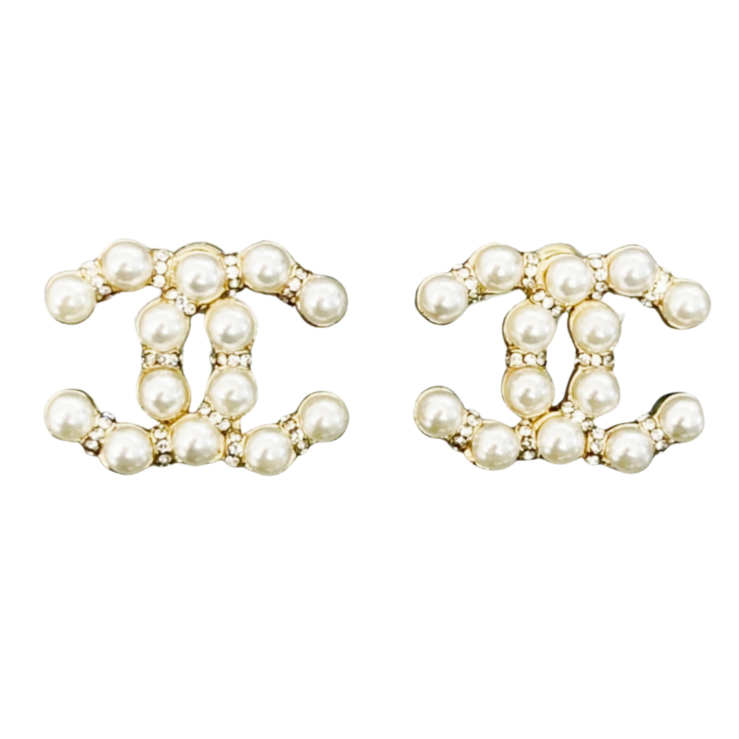 CCE127 CC Logo stu earring in metal and pearl crystal - ccjewelryacc