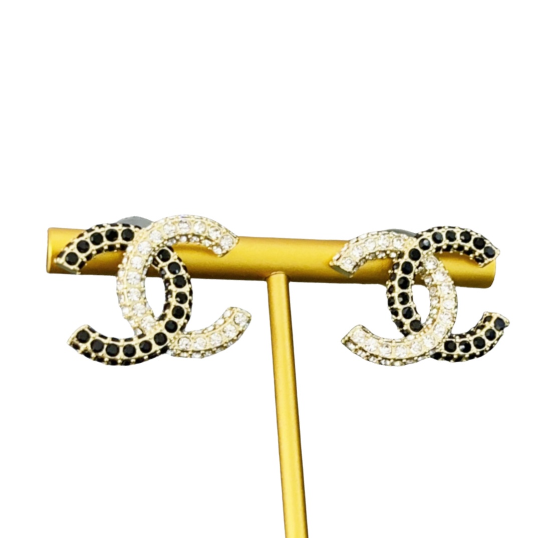 CCE136 Black and white crystal cc logo earrings - ccjewelryacc