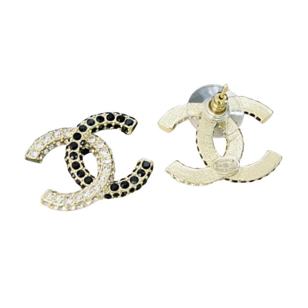 CCE136 Black and white crystal cc logo earrings - ccjewelryacc