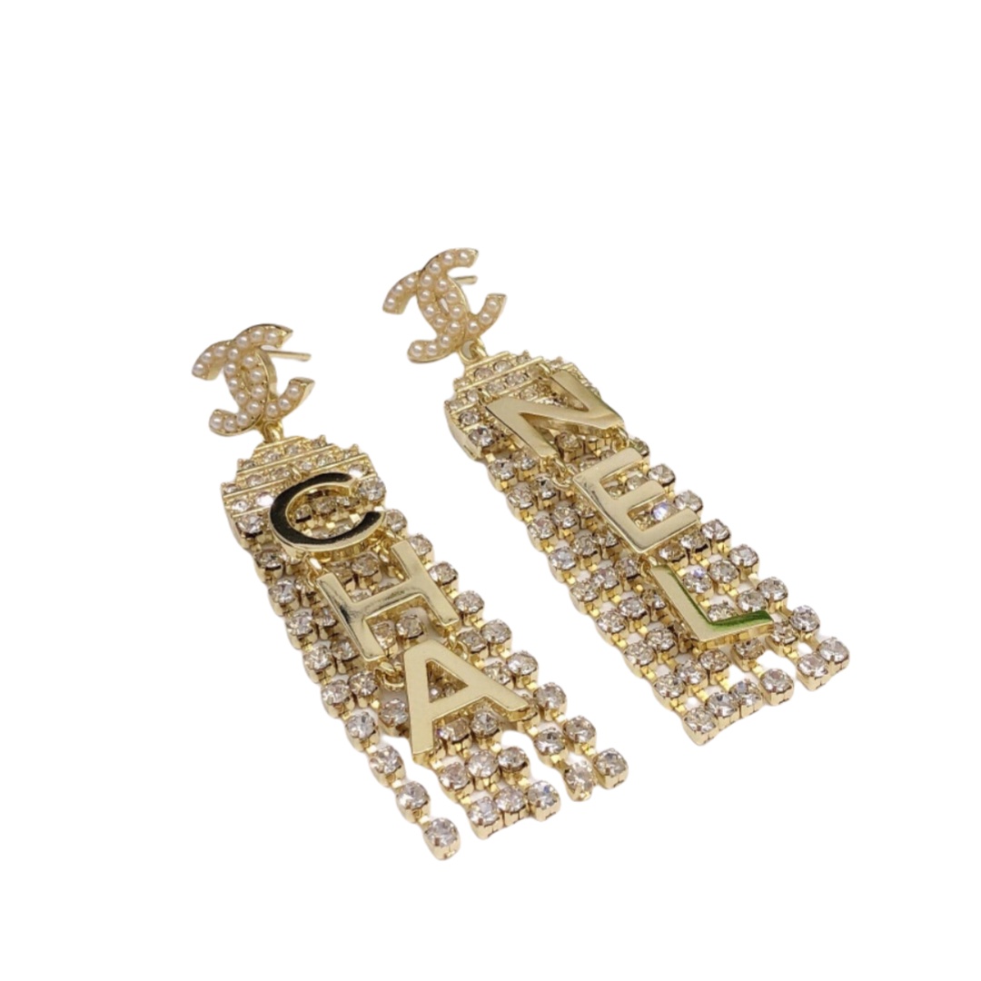 CCE822 Full crystal diamond CC tassels earrings - ccjewelryacc