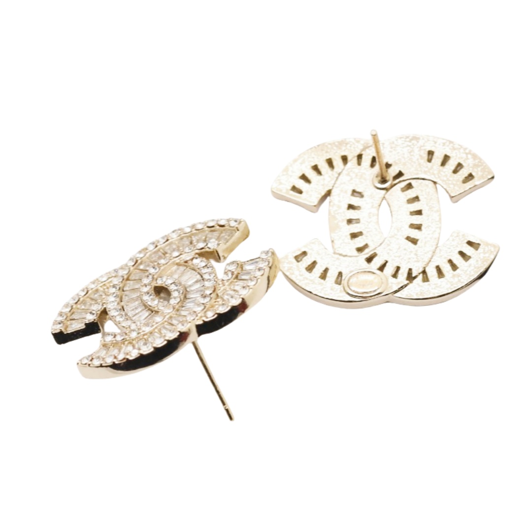 CCE455 Swarovski crystal cc logo earrings - ccjewelryacc