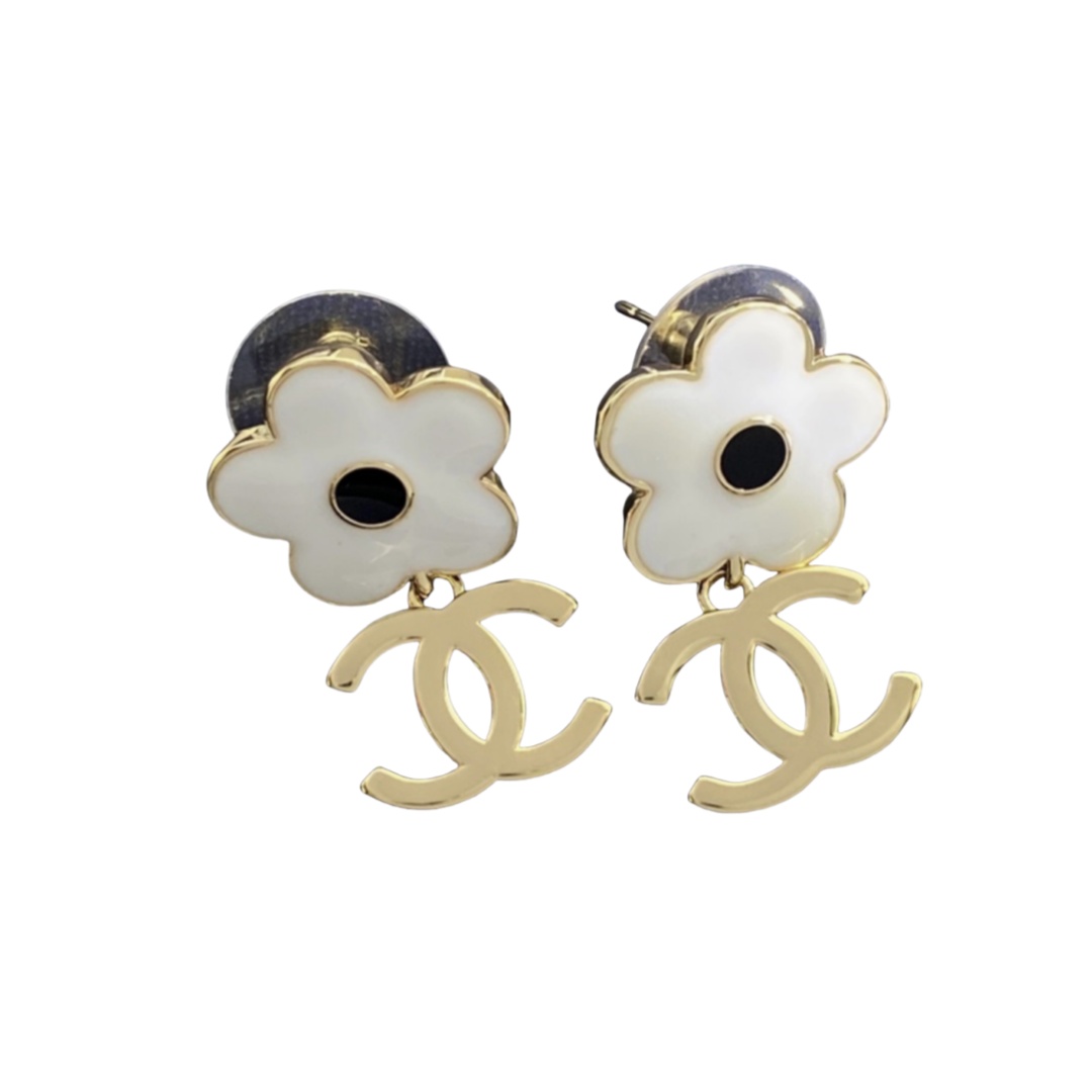 CCE711 Metal Flower and cc drop earrings - ccjewelryacc