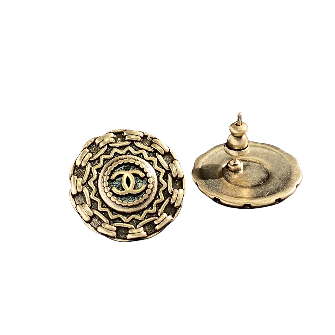 CCE713 Vintage Metal embossment Chain texture round stud earrings with cc logo - ccfashionjewelry
