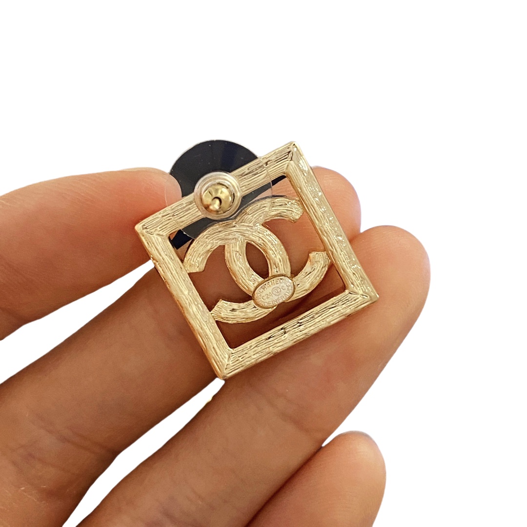 CCE751 24A enamel Square CC earrings - ccjewelryacc