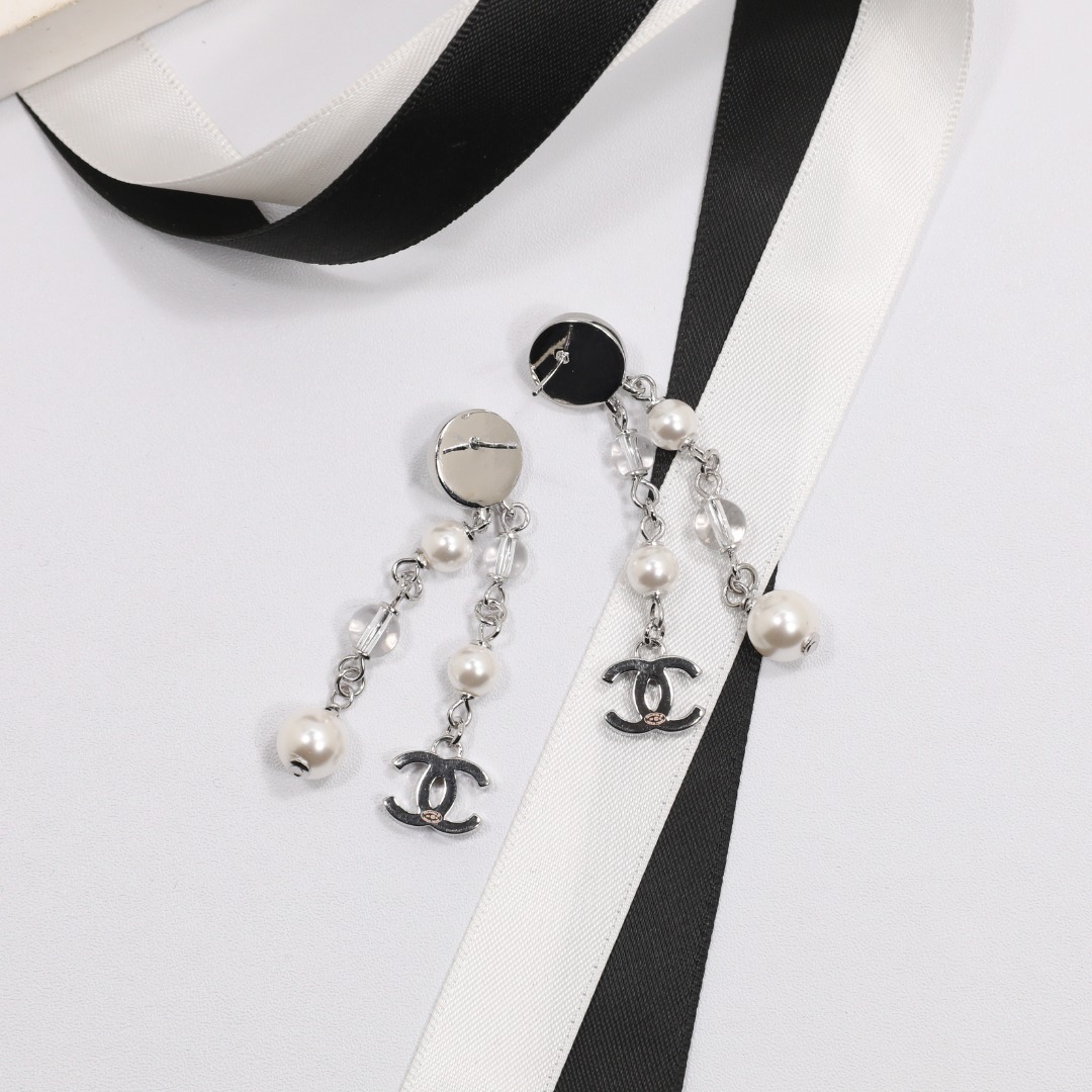 CCE129 Crystal cc logo tassels drop pearl earrings - ccjewelryacc