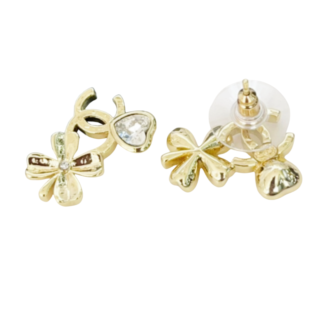 CCE167 Metal clover and crystal heart CC logo stud earrings - ccjewelryacc
