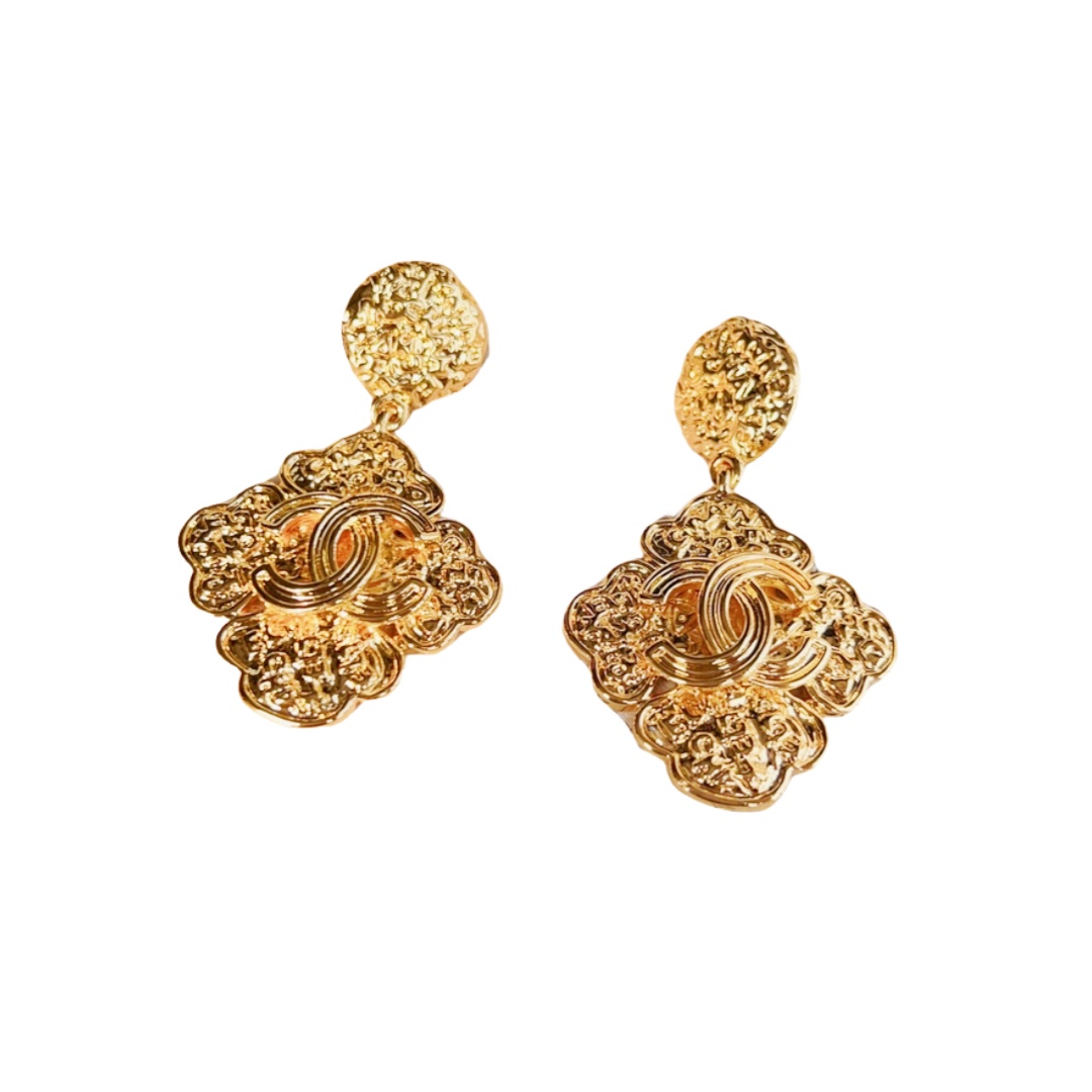 CCE436 Vintage Gold CC earring - ccjewelryacc
