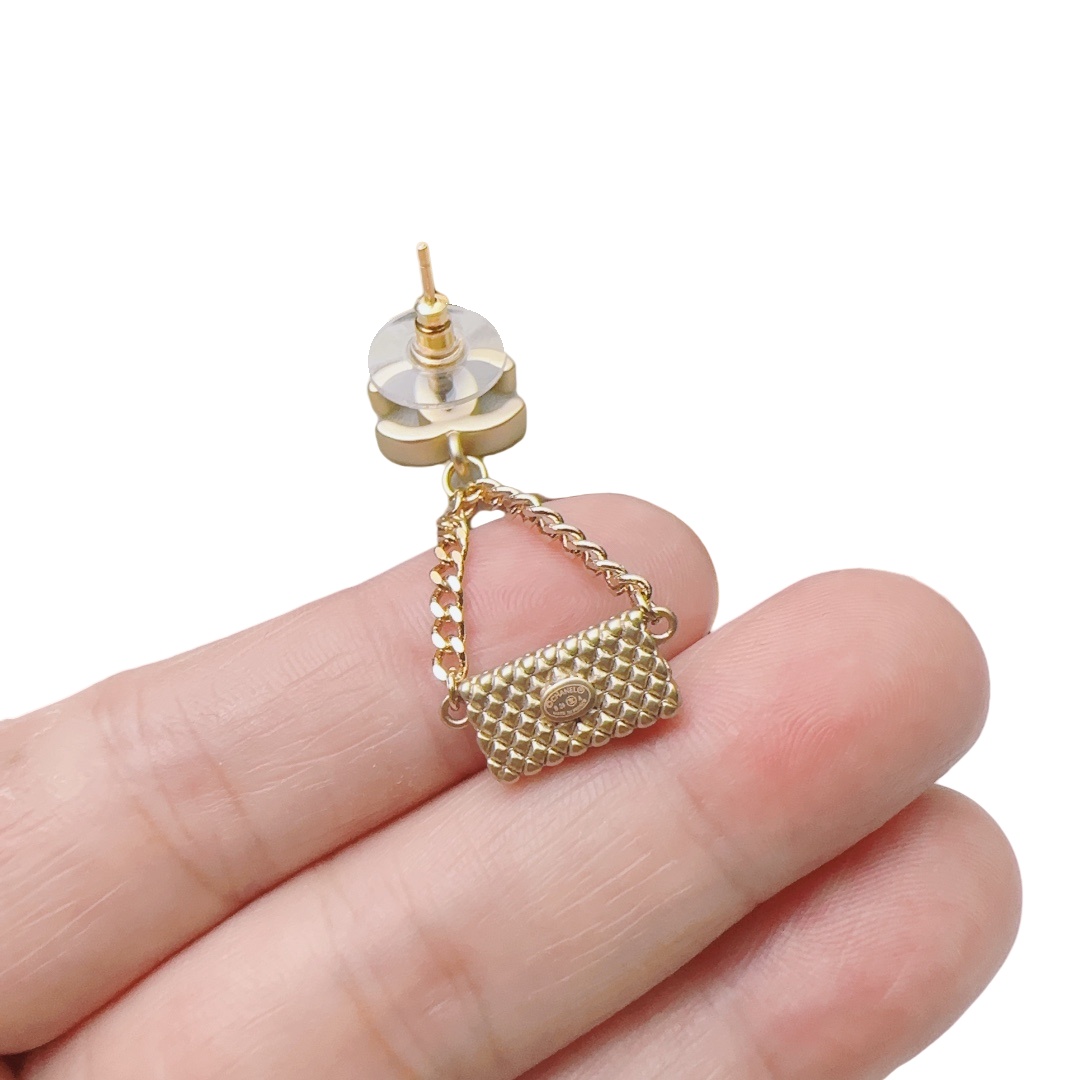 CCE709 Metal CC Bag drop earrings - ccjewelryacc