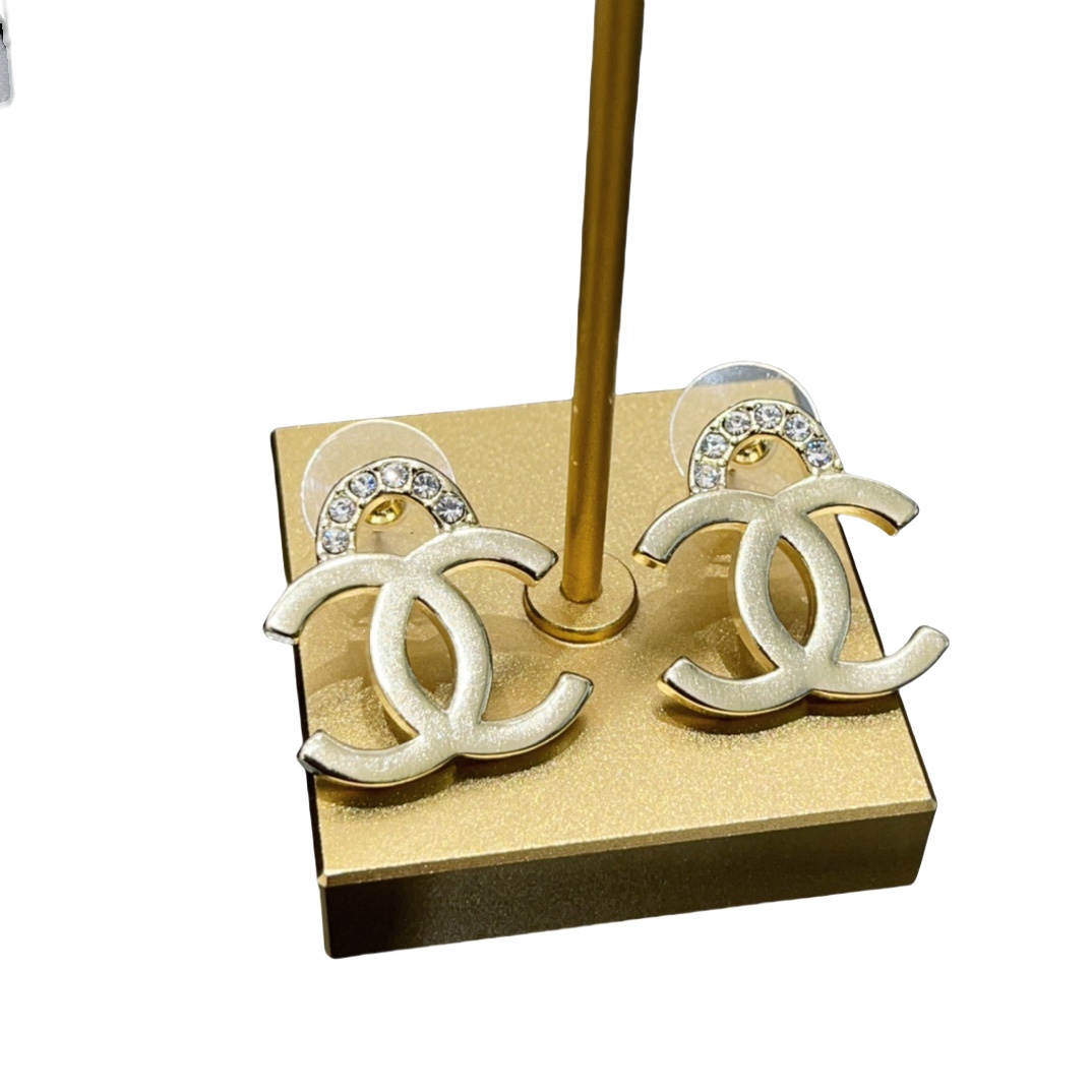 CCE176 Metal crystal CC logo earrings - ccjewelryacc